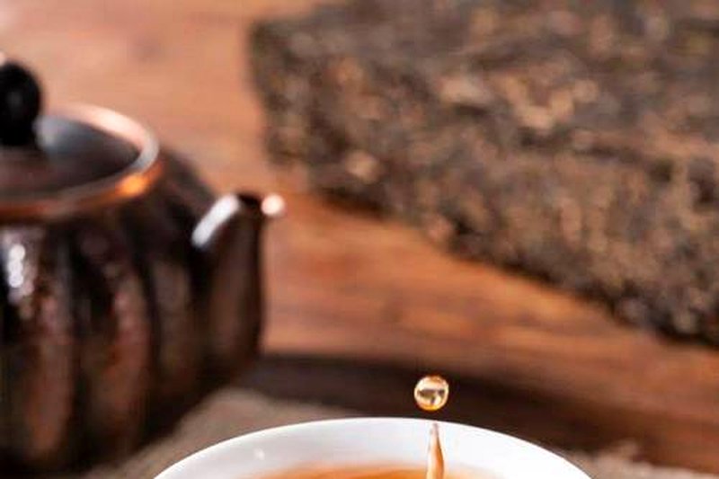 黑茶适合什么时候喝？饭前饭后有讲究吗？-2