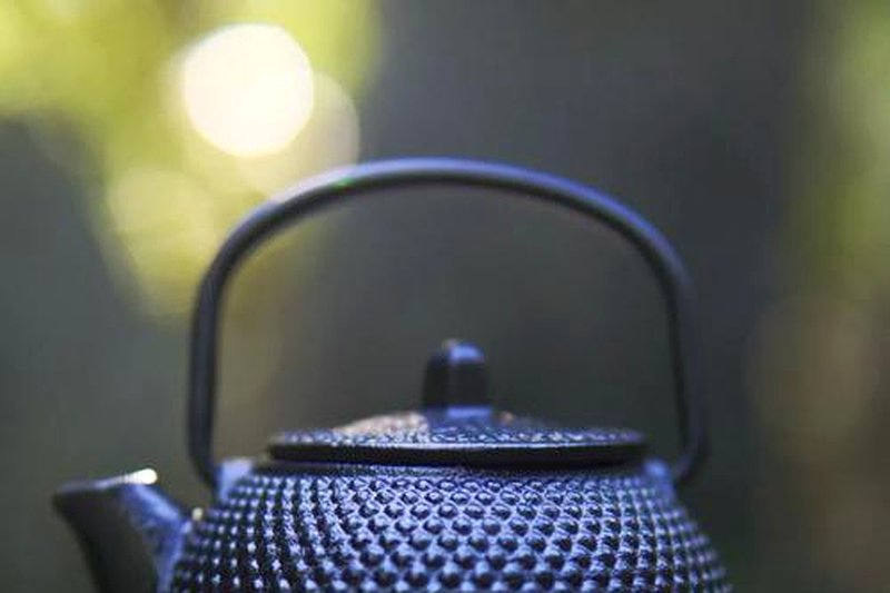 用电陶炉还是明火煮黑茶？两种方式的效果对比-1