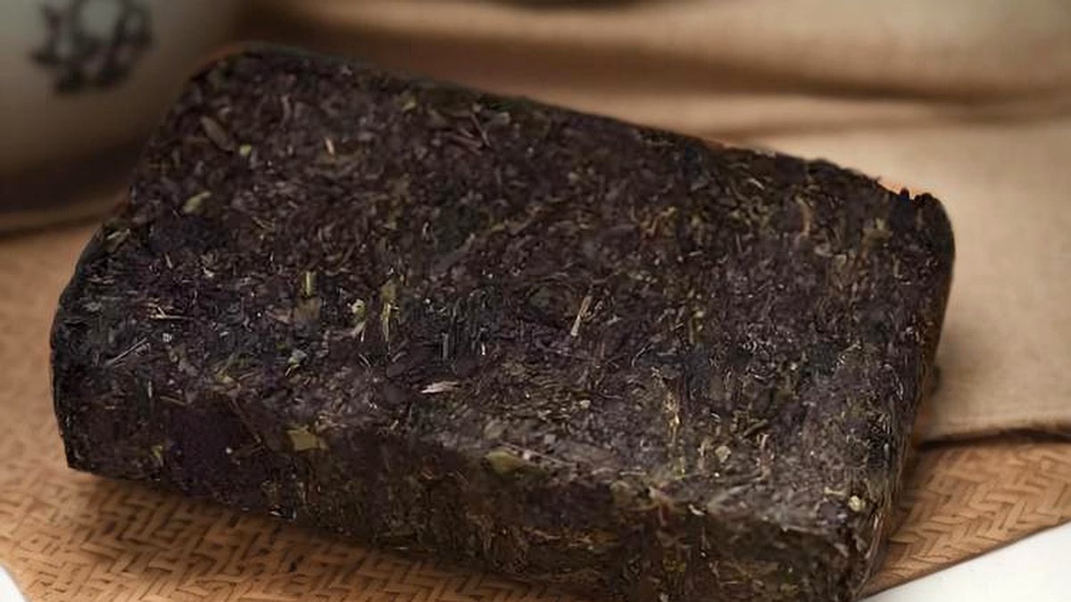 茯砖茶的发花工艺：温湿度如何精准控制金花生长？