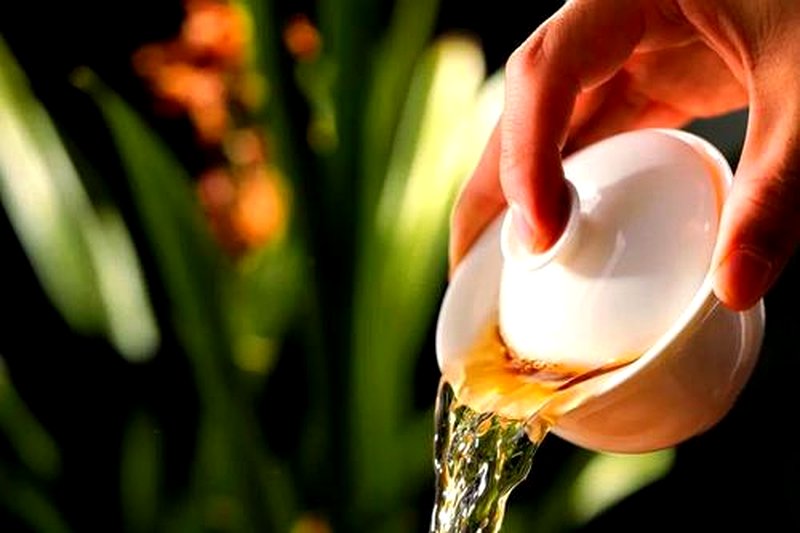 安化黑茶的盖碗冲泡技巧：手法与水温详解-2