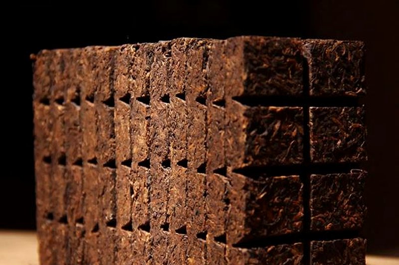 黑砖茶的紧压原理：为什么要压成砖？-1